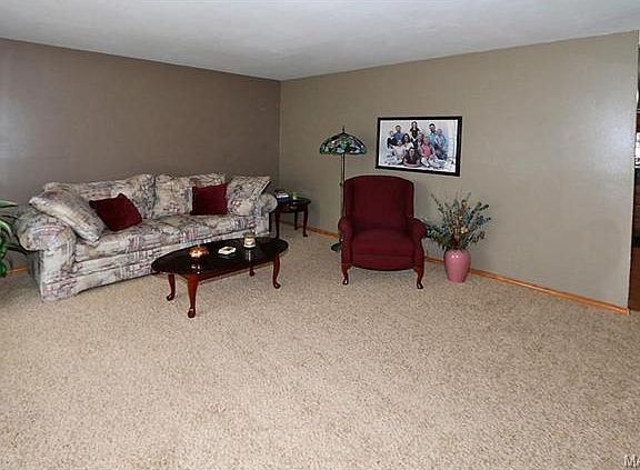 5th image of 610 Naomi Ave