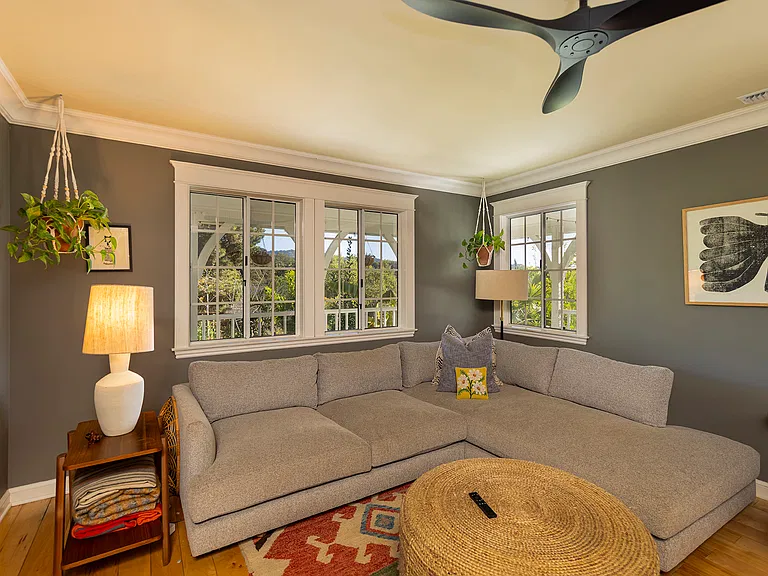 Loma Dr — Photo 25