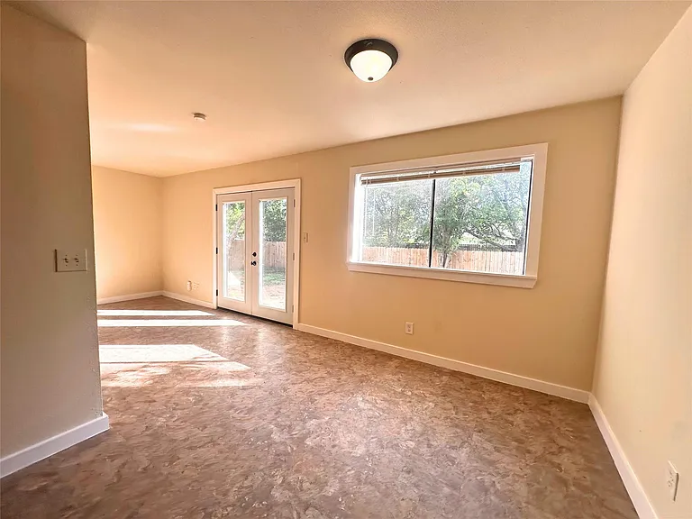 2525 Dovemeadow Dr — Photo 13