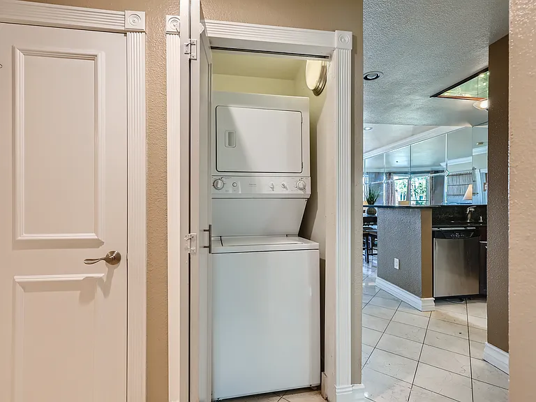 210 E Flamingo Rd #205 — Photo 3