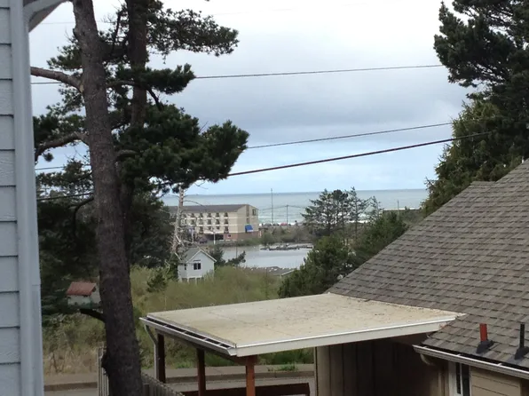 213 SE Neptune Ave, Lincoln City, OR 97367