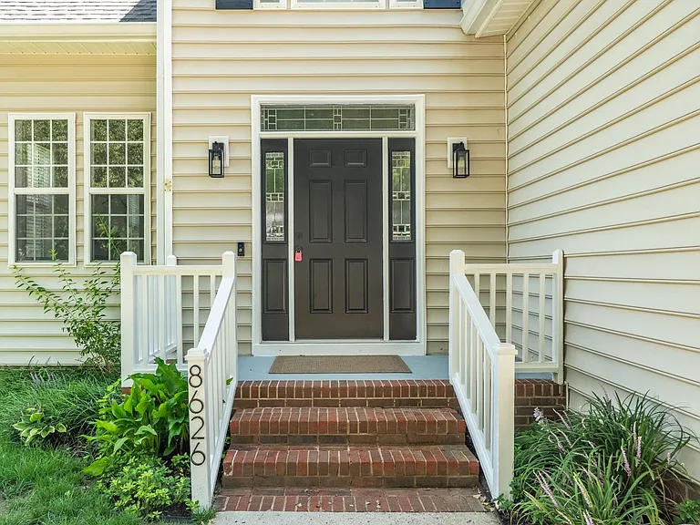 8626 Carileph Ct — Photo 3