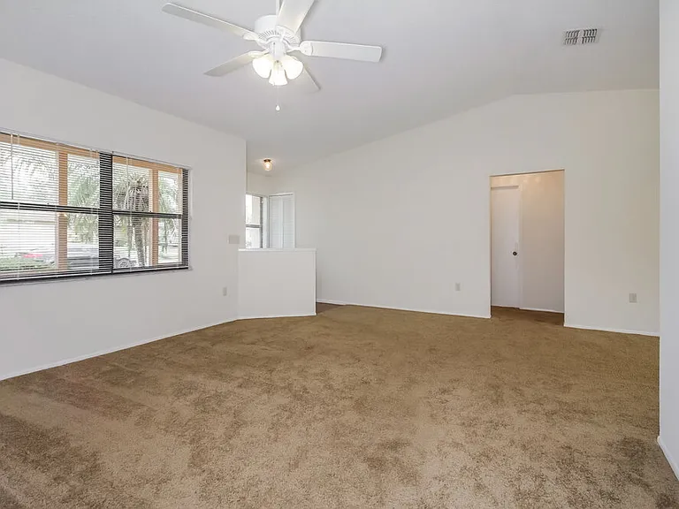 4249 Lancaster Dr — Photo 3