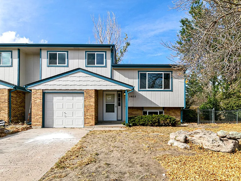 1405 S Sierra Dr — Photo 2