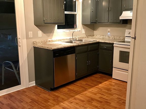 3rd image of 5671 Doonesbury Way