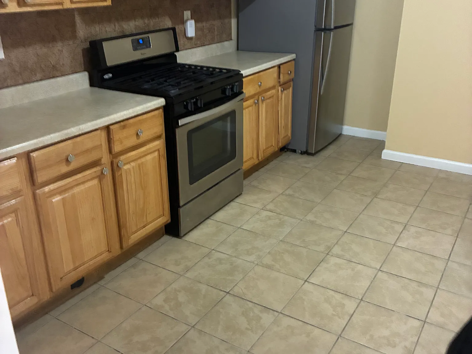 2 bed, 1500 sqft, $1,800 — Photo 4