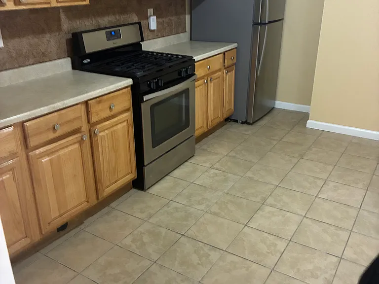 72 W 22nd St #2 — Photo 4