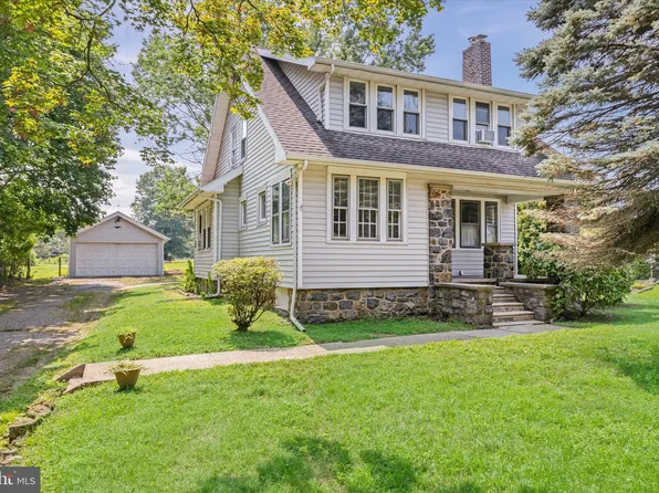 1423 Naamans Creek Rd, Garnet Valley, PA 19060