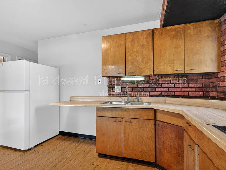 743 Shepley Dr — Photo 5