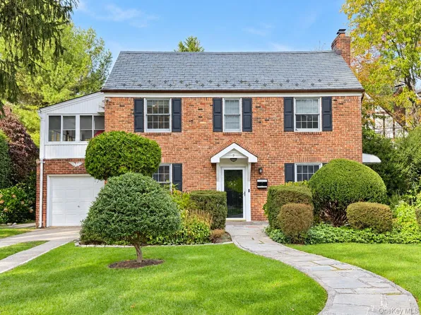 9 Old Ox Road, Manhasset, NY 11030