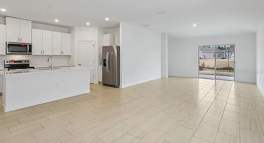4 bed, 3.0 bath, 1842 sqft, $2,900 — Photo 4