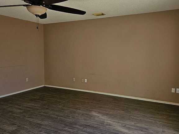 5th image of 8315 Tavern Point