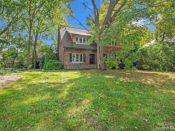 3rd image of 516 Fairview Cir