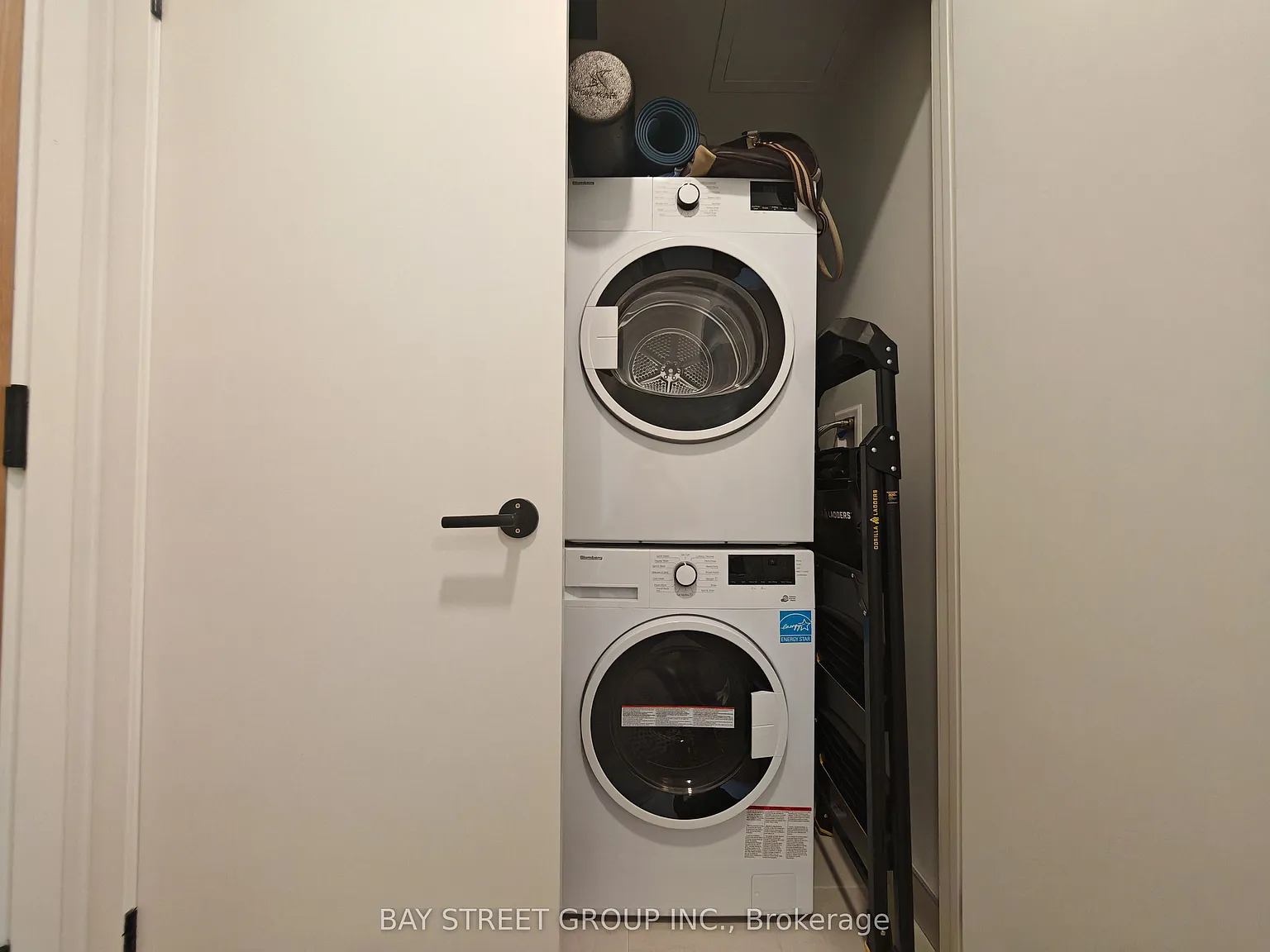 2 bed, $2,400 — Photo 3
