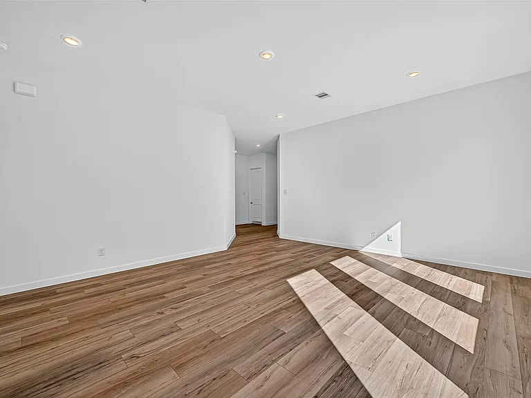 11119 Poplar Tree Dr — Photo 10