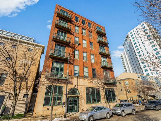 1632 S Indiana Ave APT 302, Chicago, IL 60616