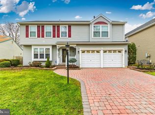 13 Keatley Dr, Marlton, NJ 08053