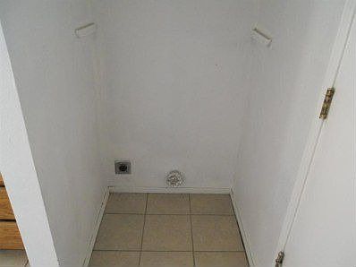 3rd image of 404 Seward Park Ave NE