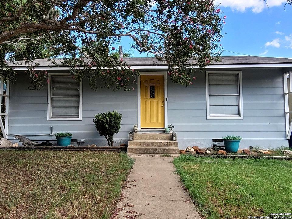 1st image of 1104 E ST