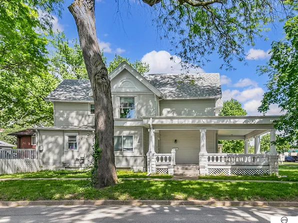 1450 S 16th St, Lincoln, NE 68502