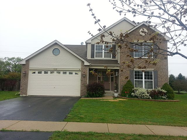 1st image of 126 N Savannah Ct