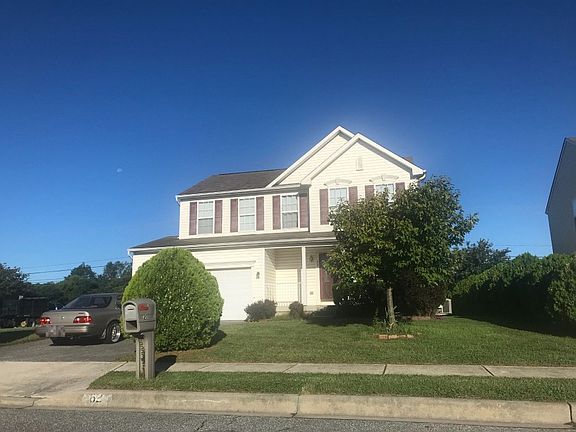 2nd image of 62 Dewitt Cir