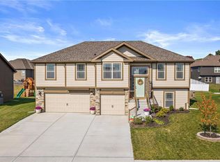 1614 Sycamore Rdg, Kearney, MO 64060