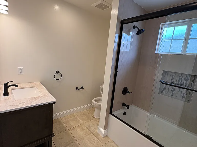18315 S Harvard Blvd — Photo 9