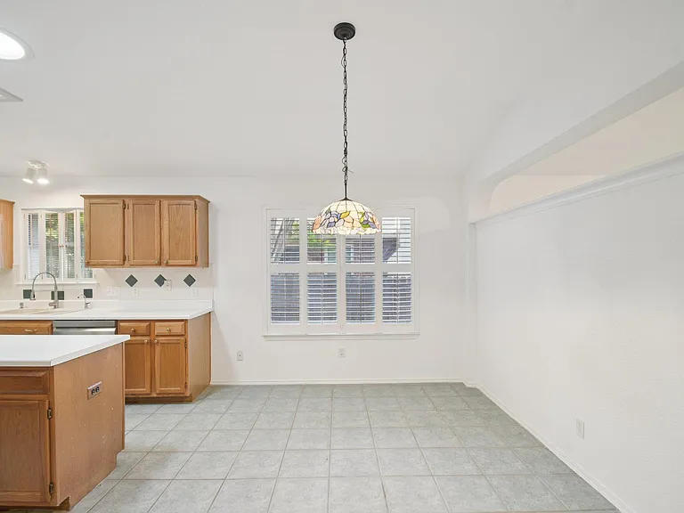 1300 Leah Ln — Photo 17