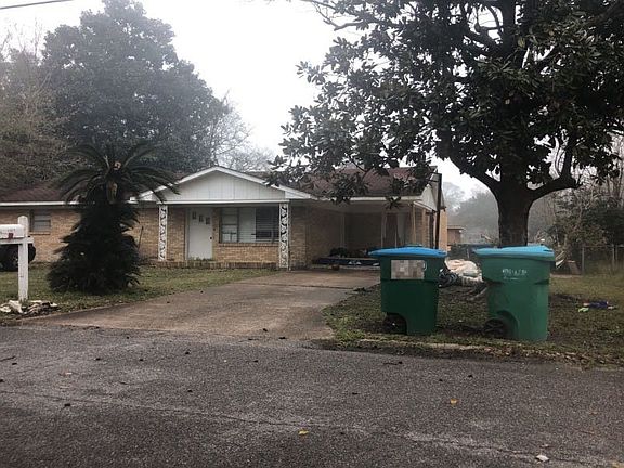 2nd image of 2917 Pecan Ave