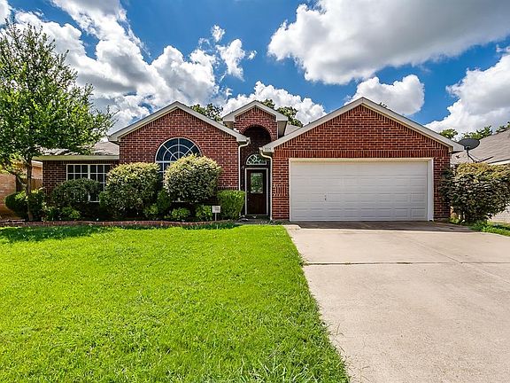 2nd image of 1115 Hidden Glade Dr
