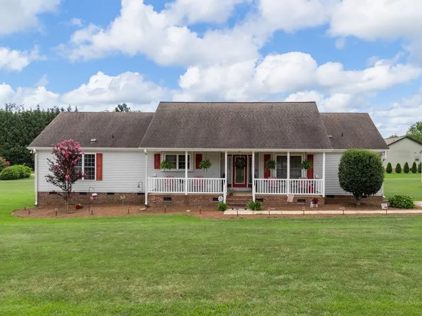 204 Fawn Meadow Dr, Inman, SC 29349