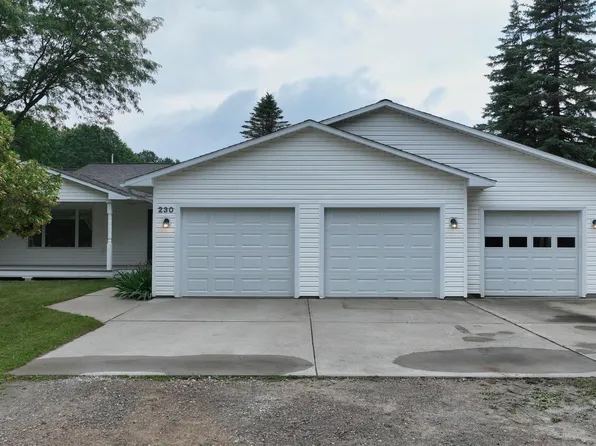 230 W Deerfield Rd, Mount Pleasant, MI 48858