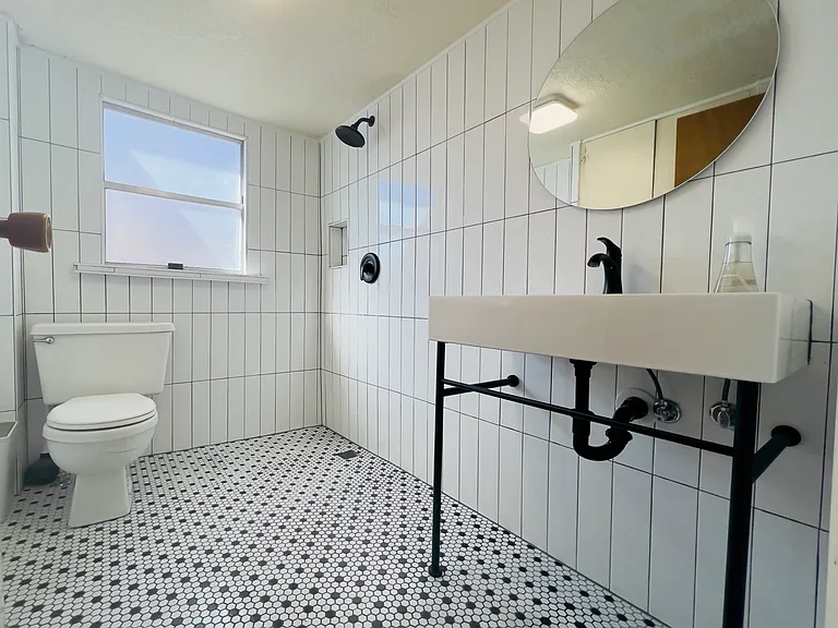W 100 N — Photo 12
