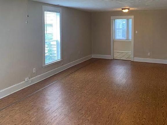 5th image of 2315 N East Ave