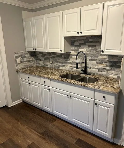 5701 Longwood Ave — Photo 5