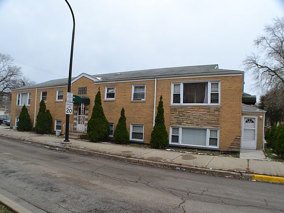 2nd image of 1901 S Lombard Ave