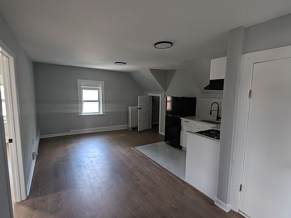 5th image of 165 4th Ave #4