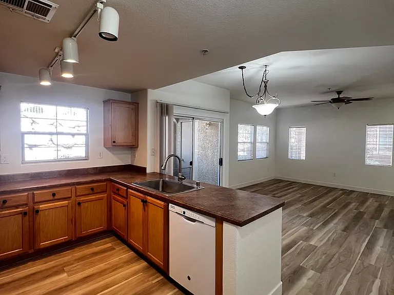 3915 Legend Hills St #104 — Photo 8