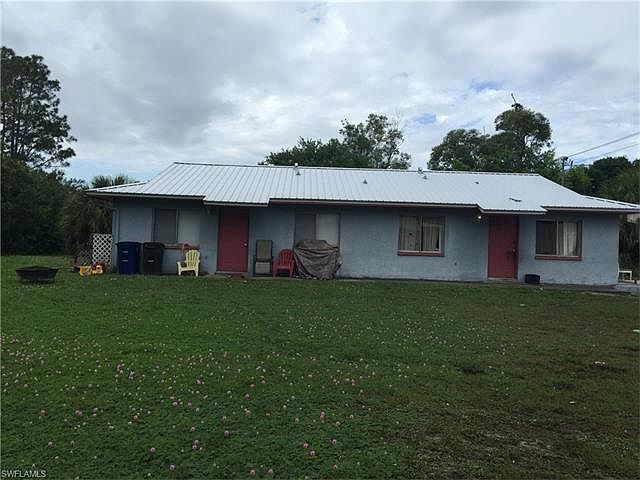 1st image of 1050/1052 Laurel Dr