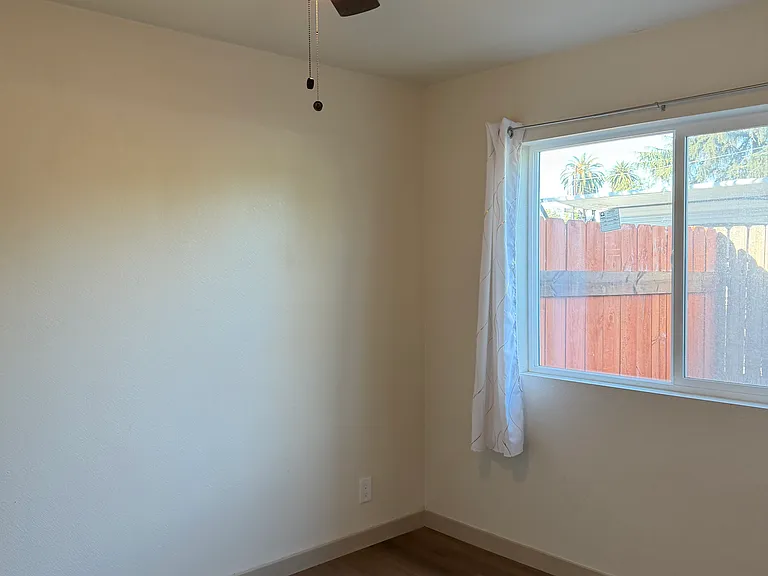 732 S San Antonio Ave — Photo 8