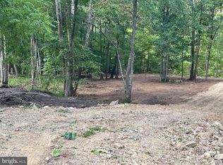 Abrams Crk, Elk Garden, WV 26717