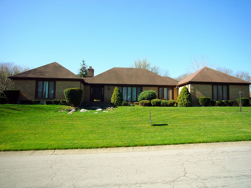 GREAT curb appeal! 