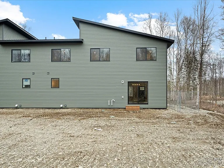 7442 N Paw St — Photo 58