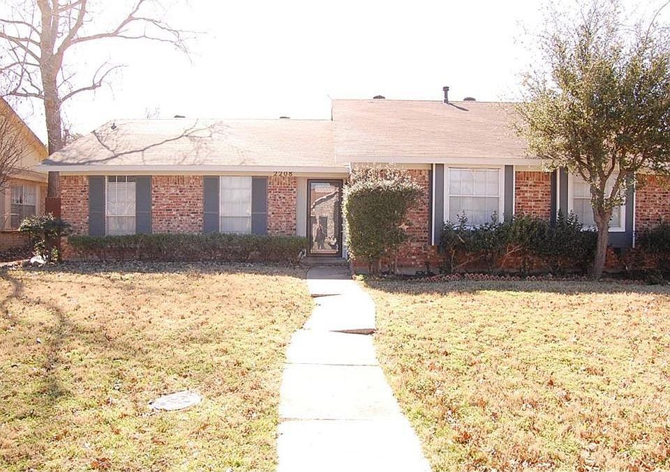 1st image of 2208 Greenvalley Dr