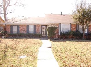 2208 Greenvalley Dr, Carrollton, TX 75007
