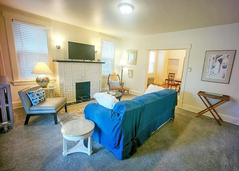 1 bed, 1.0 bath, 1045 sqft, $1,395 — Photo 3