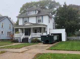 614 S 9th St, Escanaba, MI 49829