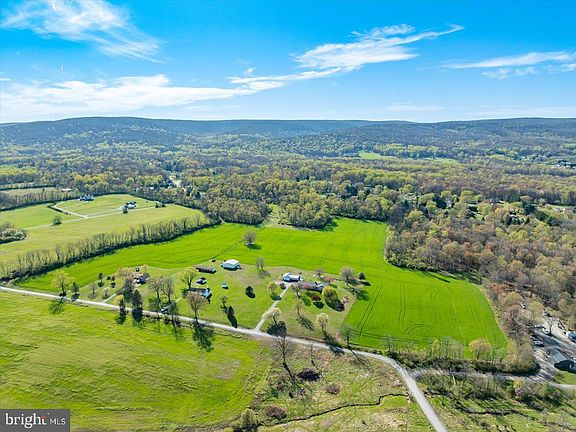 4th image of 10524 Stull Rd