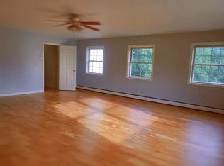 9 Fox Run Ln, South Burlington, VT 05403